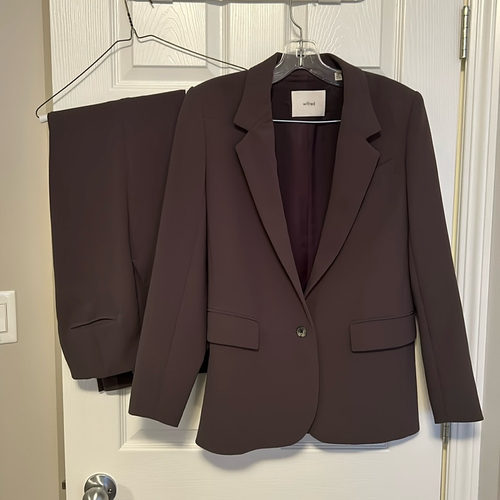 Aritzia Wilfred Suit 2 Pieces